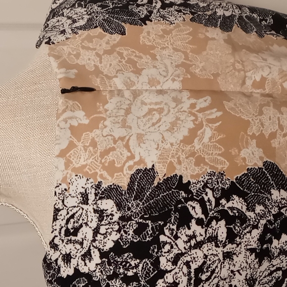 Tri Color Floral Print Sleeveless Belted Midi Dress Sz 6 NWOT - Picture 9 of 10